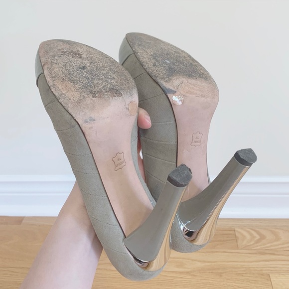 BCBG grey suede heels pumps - Picture 12 of 12